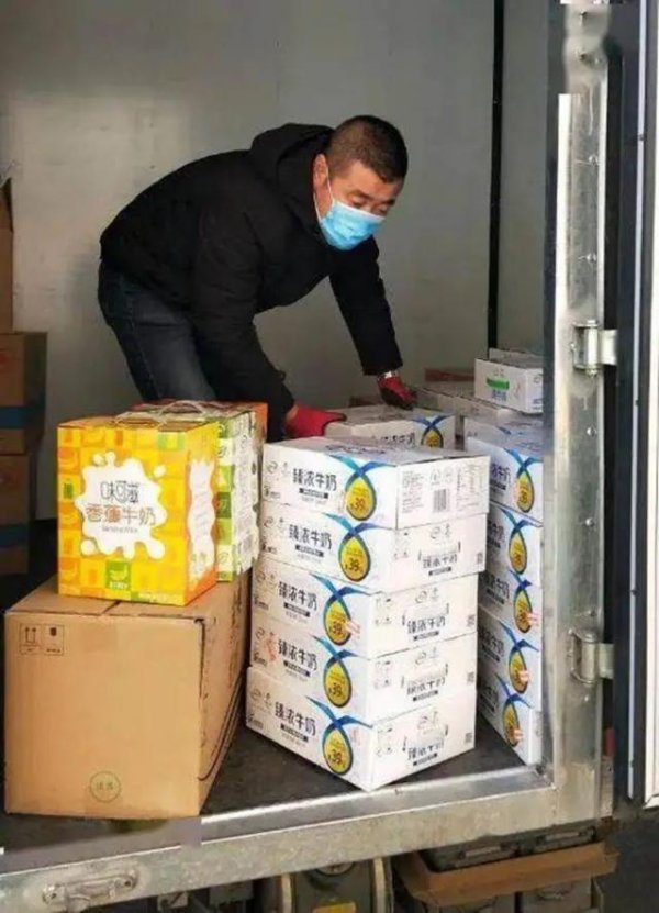 宜人配资 卖得越多亏得越多，不开空调省电费——“不给中间商赚差价”骗了我们多少年？